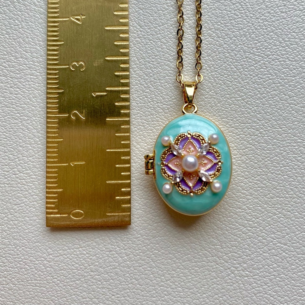 Elegant Gold and Turquoise Locket Necklace